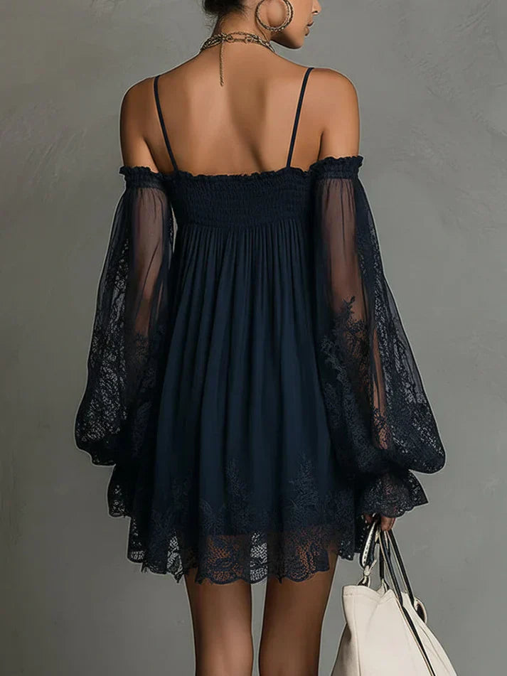 Sofía | Vestido Corto Off-Shoulder de Chifón con Encaje