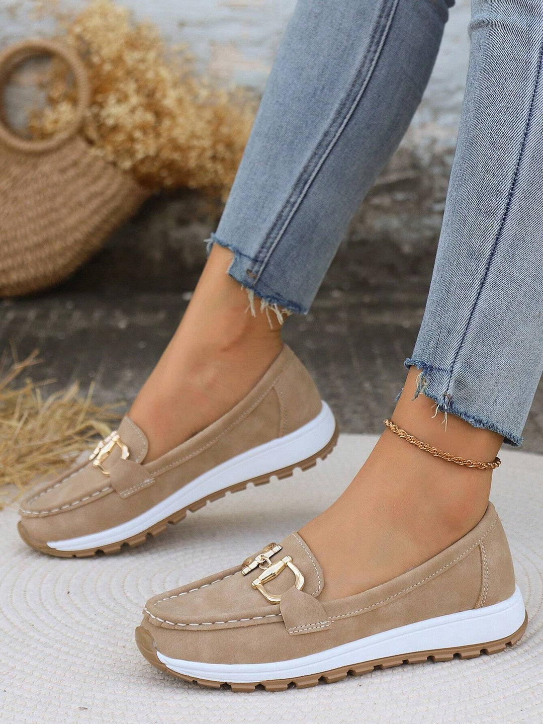 Ellie | Mocasines Planos con Detalle Metálico - Negro
