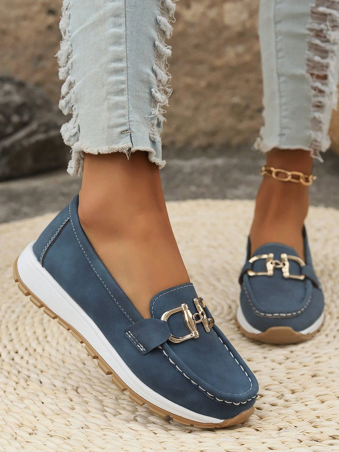 Ellie | Mocasines Planos con Detalle Metálico - Caqui