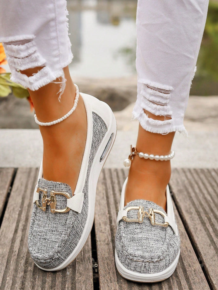 Ellie | Mocasines Planos con Detalle Metálico - Caqui