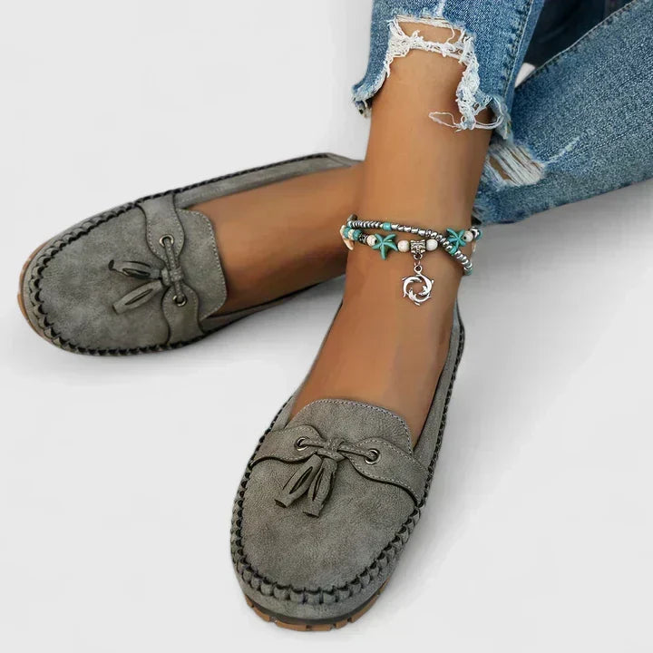 Emmaleigh | Mocasines Ortopédicos con Lazo y Pompones - Gris