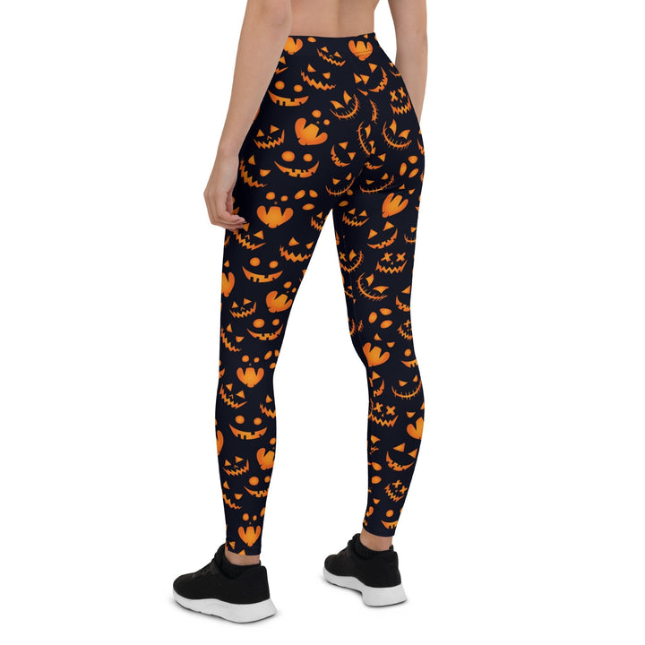 Leggings de Halloween Calabazas y Gatos con estampado de calabazas y gatos negros – imagen 7